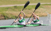Women racing sprint K2